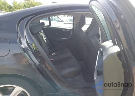 2012 Volvo S60 T5 z USA, uszkodzony, nr VIN YV1622FS4C2134862